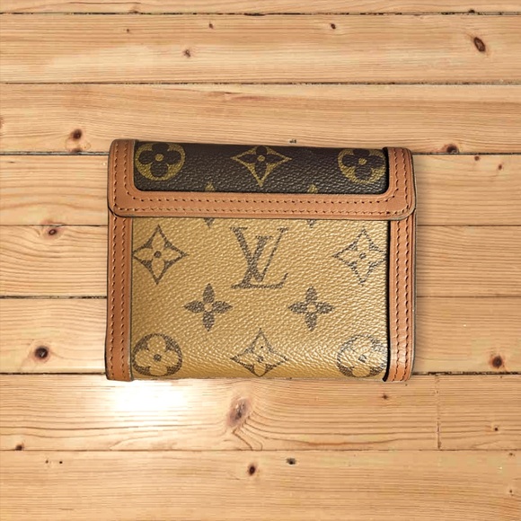 Louis Vuitton Dauphine Compact Wallet M68725 - Picture 2 of 6